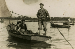 Rastreando na gamela Juanita - Vilanova de Arousa (1949-50)