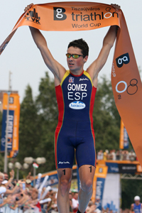 Gómez Noya gañando en Tiszaujvaros en 2007