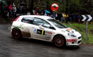 O coche de Redondo, no Rali de Noia